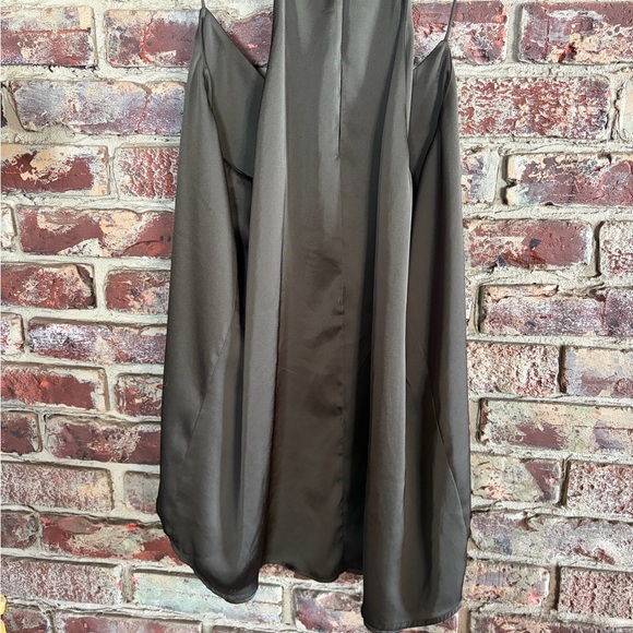 ๐ค Express Barcelona Satin Cami Tank Top โ Size L ๐ค - Picture 3 of 3